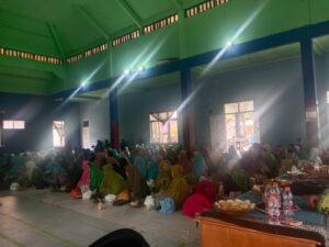 PENGAJIAN BULANAN RUTIN DI LAKUKAN DI DESA CIMANUK BUKTI SINERGITAS WARGAN DAN PEMERINTAH DESA CIMANUK